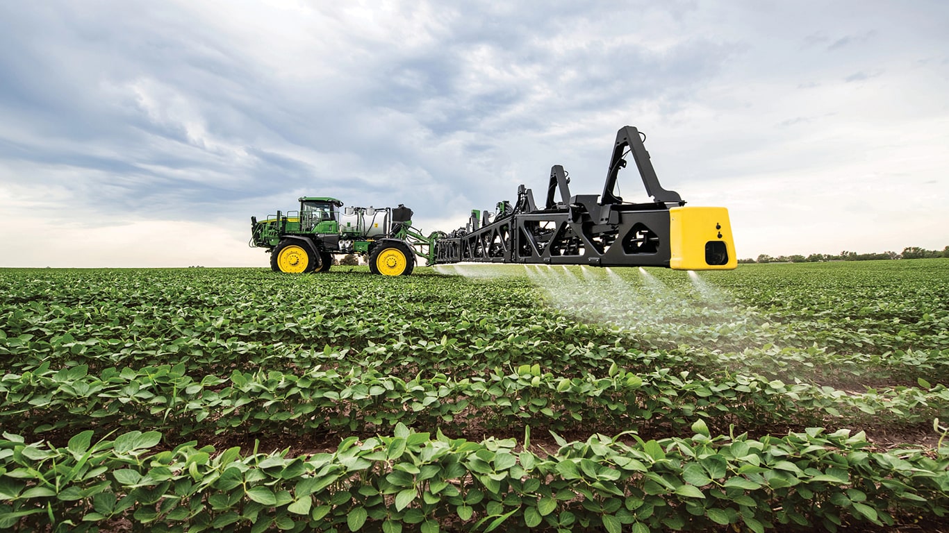 See & Spray Ultimate spraying weeds in green crops