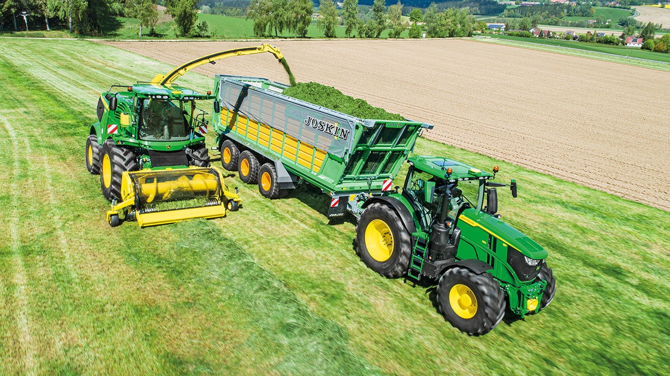 Field image of 35R Forage Harvester R Series Windrow Pickup