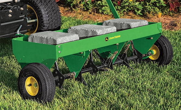 102 cm (40 in.) Tow-Behind Plug Aerator