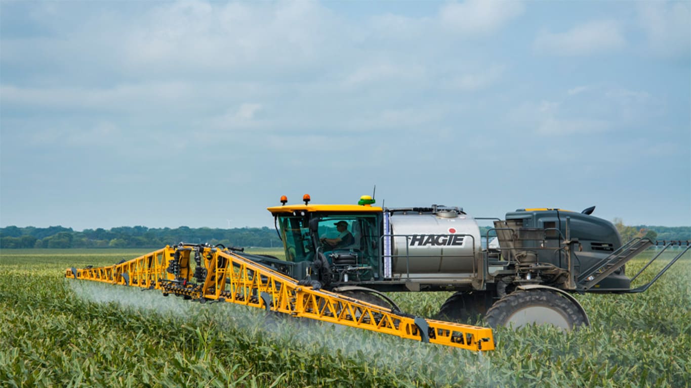 Hagie™ STS12 Sprayer