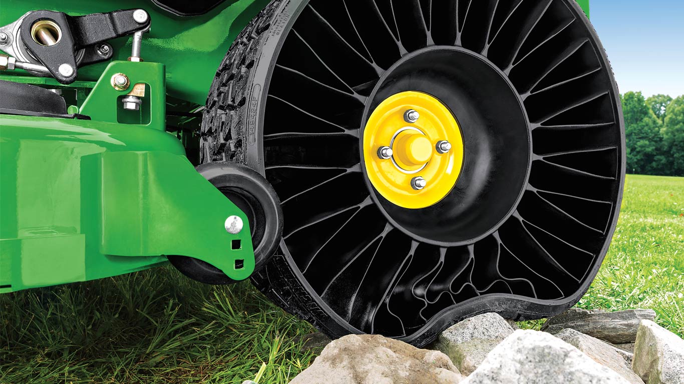 Experience the TWEEL™ by MICHELIN X®